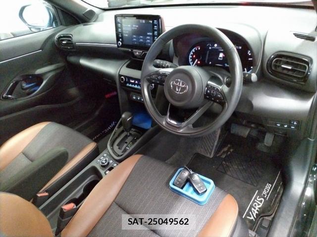 Toyota YARIS CROSS 2023-07 8217813-2