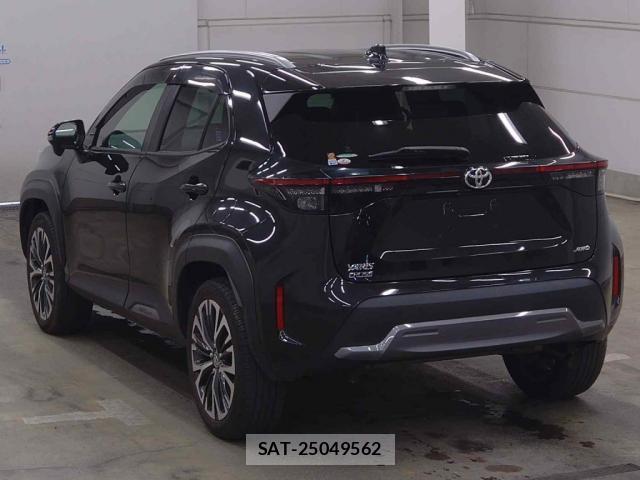Toyota YARIS CROSS 2023-07 8217813-4