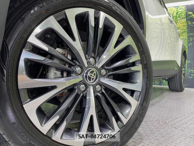 Toyota YARIS CROSS 2022-07 8218532-12