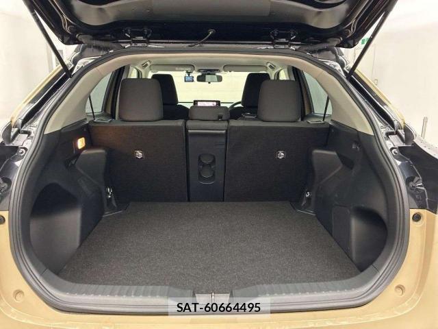 Toyota YARIS CROSS 2023-05 8218840-6