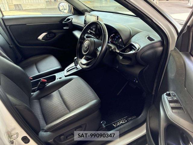 Toyota YARIS CROSS 2023-05 8218841-3