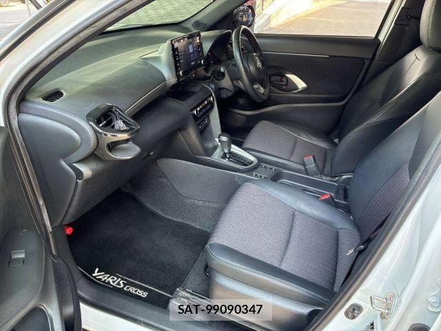 Toyota YARIS CROSS 2023-05 8218841-6