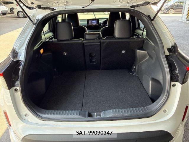 Toyota YARIS CROSS 2023-05 8218841-7