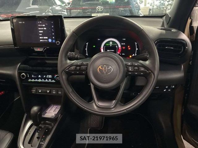 Toyota YARIS CROSS 2025-01 8219010-2