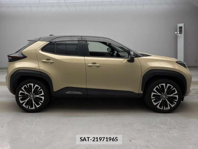 Toyota YARIS CROSS 2025-01 8219010-3
