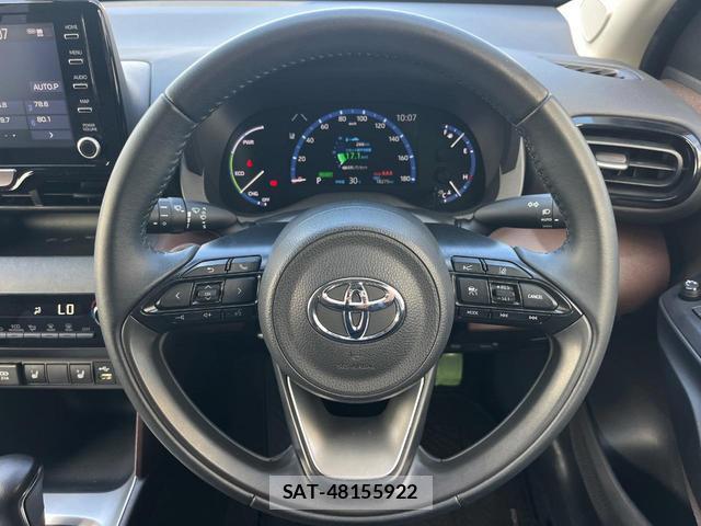 Toyota YARIS CROSS 2022-06 8219671-11