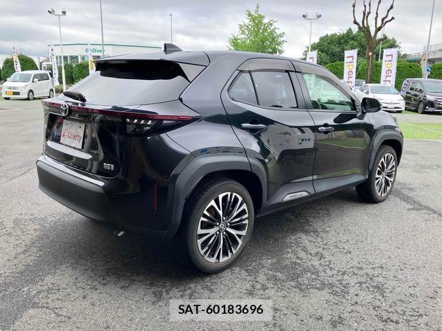 Toyota YARIS CROSS 2021-05 8219748-11