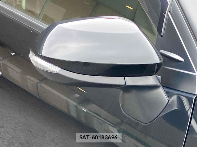 Toyota YARIS CROSS 2021-05 8219748-12