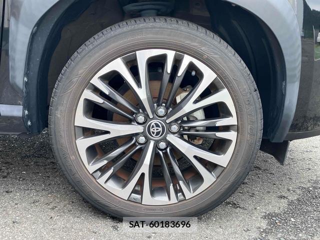 Toyota YARIS CROSS 2021-05 8219748-16