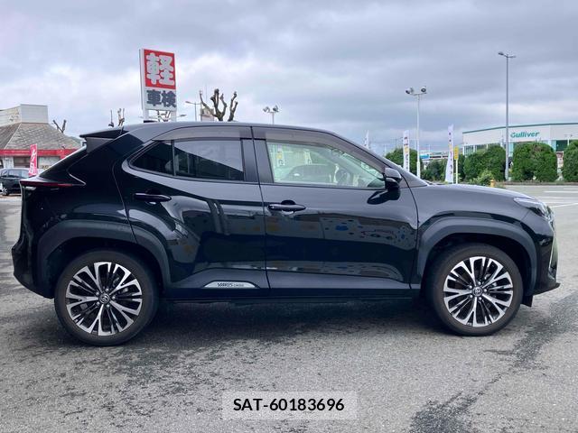 Toyota YARIS CROSS 2021-05 8219748-7