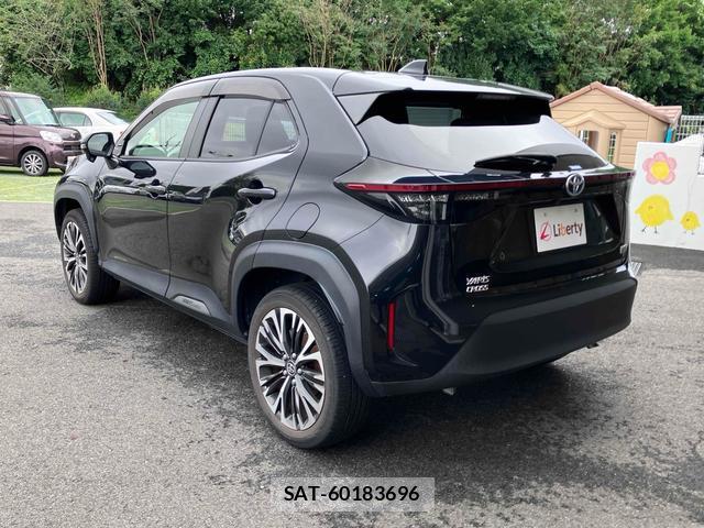 Toyota YARIS CROSS 2021-05 8219748-9