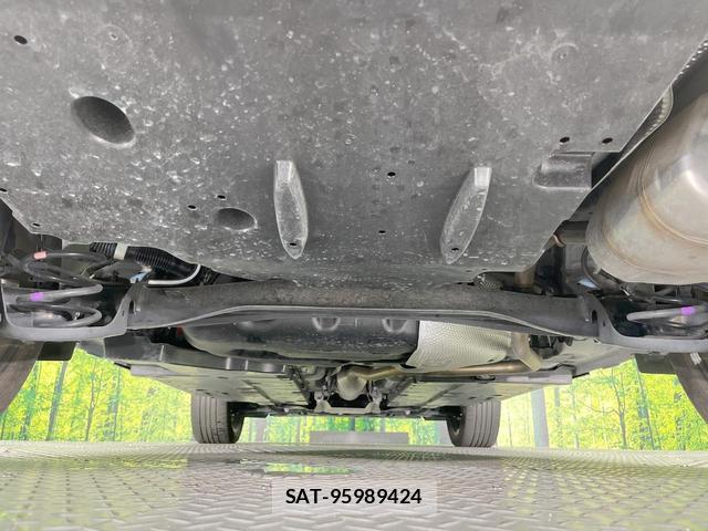 Toyota YARIS CROSS 2024-05 8220112-18