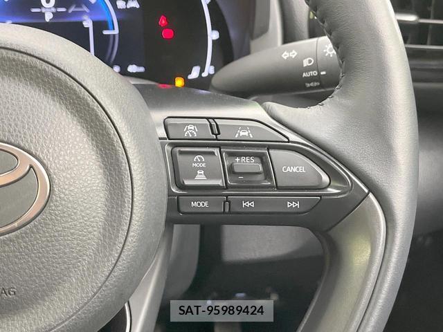 Toyota YARIS CROSS 2024-05 8220112-4