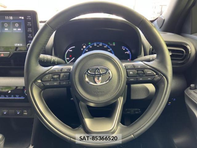 Toyota YARIS CROSS 2023-12 8220224-11