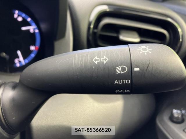 Toyota YARIS CROSS 2023-12 8220224-12