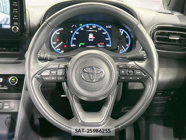 Toyota YARIS CROSS 2023-12 8220285-10