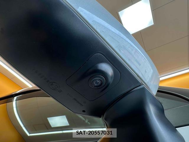 Toyota YARIS CROSS 2023-03 8221042-11
