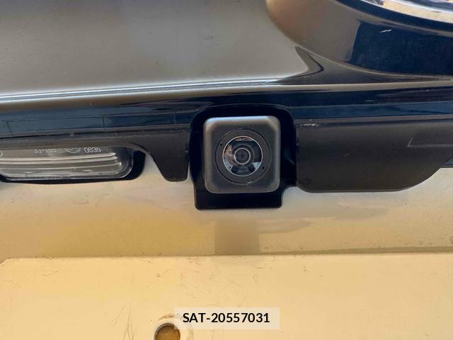 Toyota YARIS CROSS 2023-03 8221042-15
