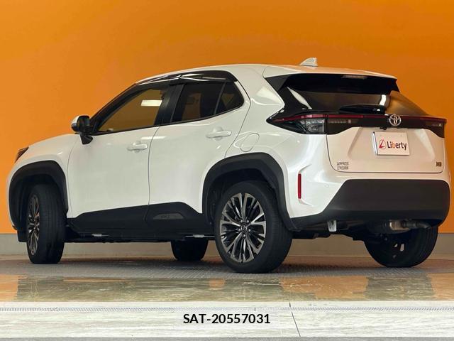 Toyota YARIS CROSS 2023-03 8221042-3