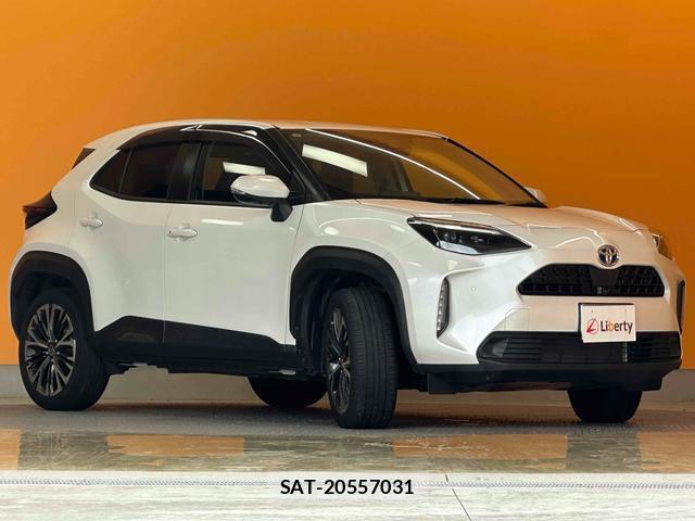 Toyota YARIS CROSS 2023-03 8221042-7