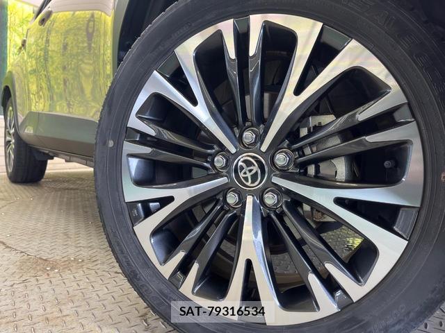 Toyota YARIS CROSS 2022-09 8221650-13
