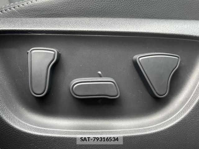 Toyota YARIS CROSS 2022-09 8221650-7