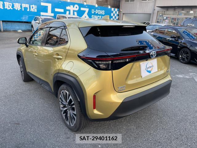 Toyota YARIS CROSS 2021-11 8222058-3