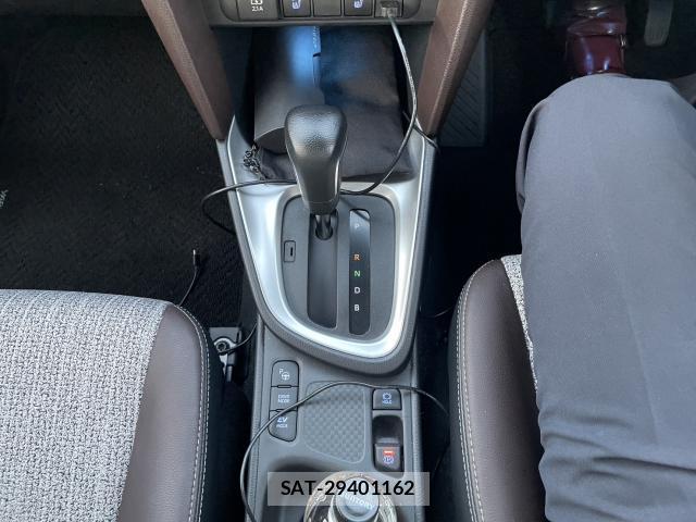 Toyota YARIS CROSS 2021-11 8222058-7
