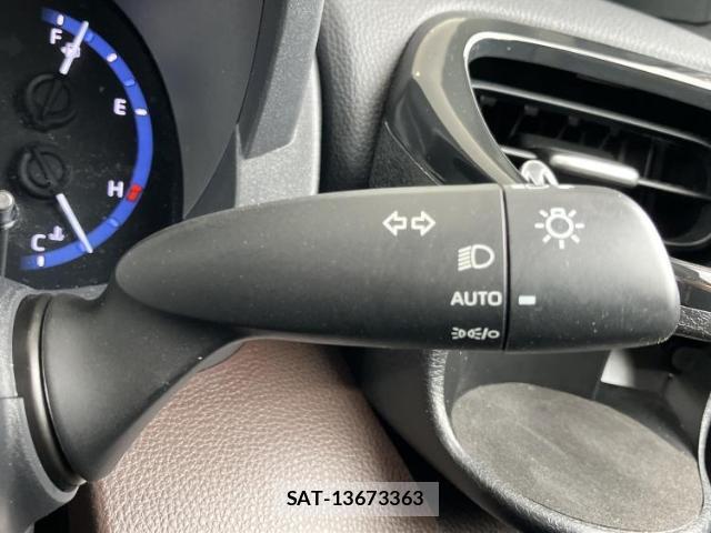 Toyota YARIS CROSS 2021-01 8222271-13
