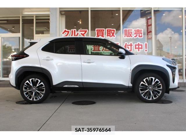 Toyota YARIS CROSS 2023-01 8222297-12