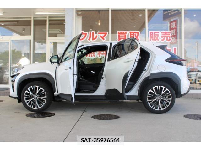 Toyota YARIS CROSS 2023-01 8222297-15