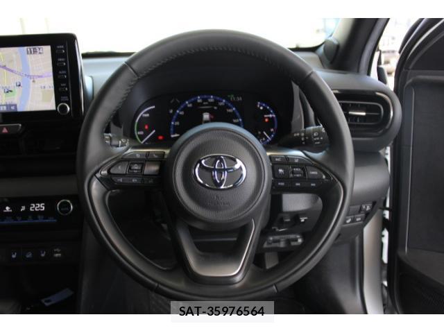 Toyota YARIS CROSS 2023-01 8222297-16