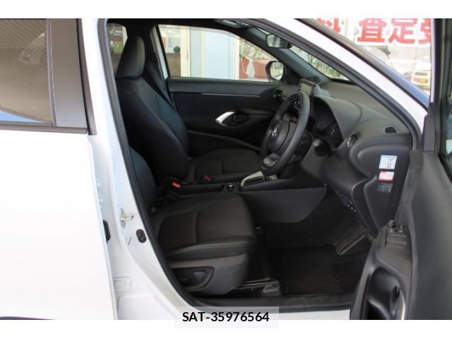 Toyota YARIS CROSS 2023-01 8222297-4