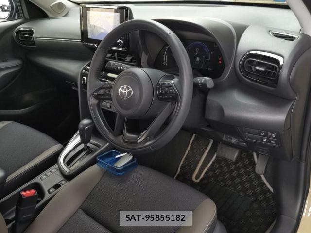 Toyota YARIS CROSS 2024-12 8223166-2