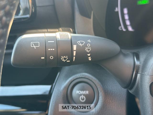 Toyota YARIS CROSS 2025-02 8223254-11
