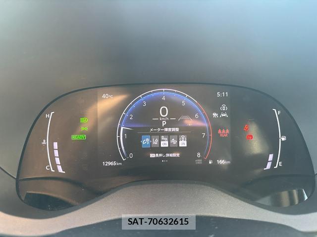 Toyota YARIS CROSS 2025-02 8223254-12