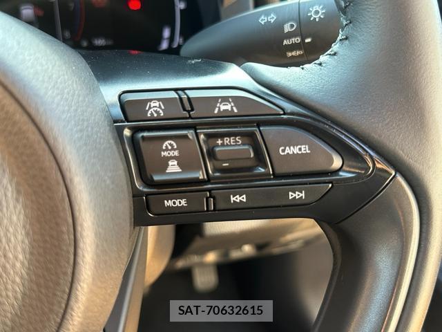 Toyota YARIS CROSS 2025-02 8223254-14