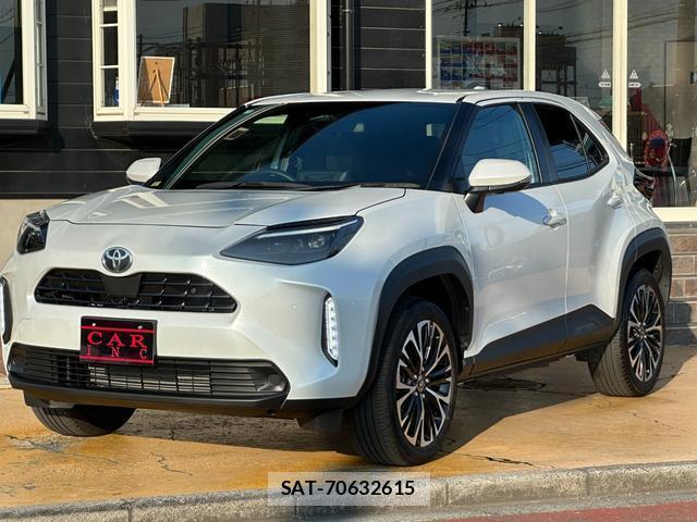 Toyota YARIS CROSS 2025-02 8223254-16