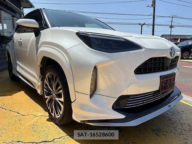 Toyota YARIS CROSS 2021-06 8223255-2