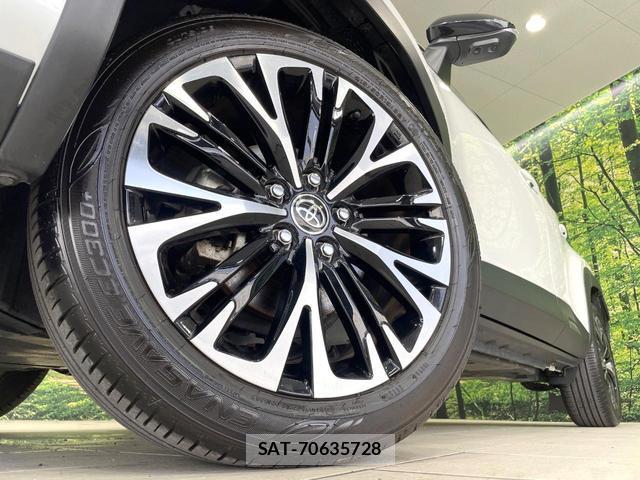 Toyota YARIS CROSS 2024-04 8223282-12