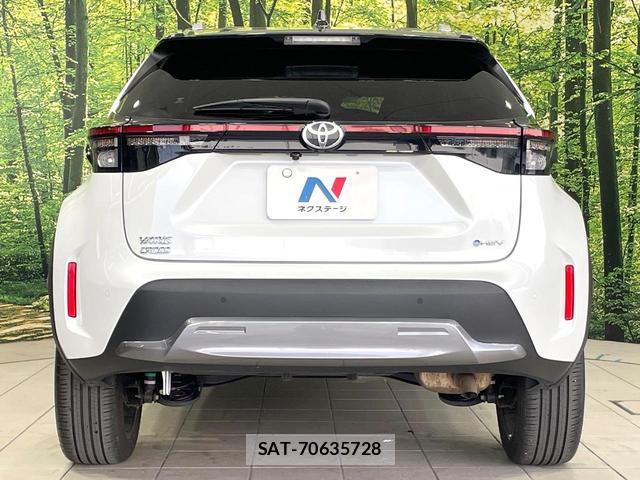 Toyota YARIS CROSS 2024-04 8223282-14