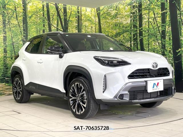 Toyota YARIS CROSS 2024-04 8223282-15