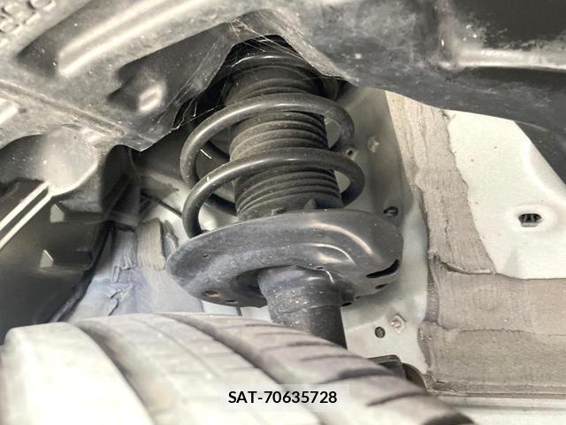 Toyota YARIS CROSS 2024-04 8223282-19