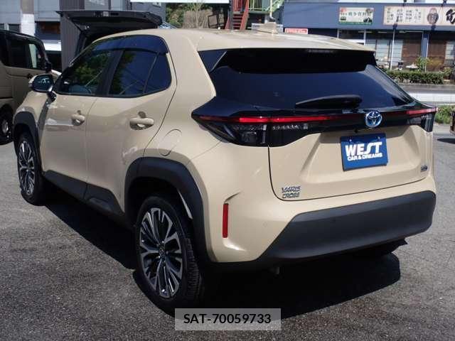 Toyota YARIS CROSS 2023-03 8223820-1