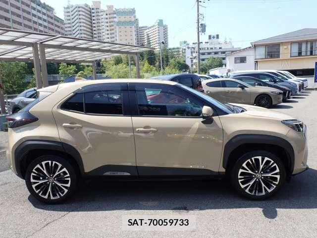 Toyota YARIS CROSS 2023-03 8223820-16