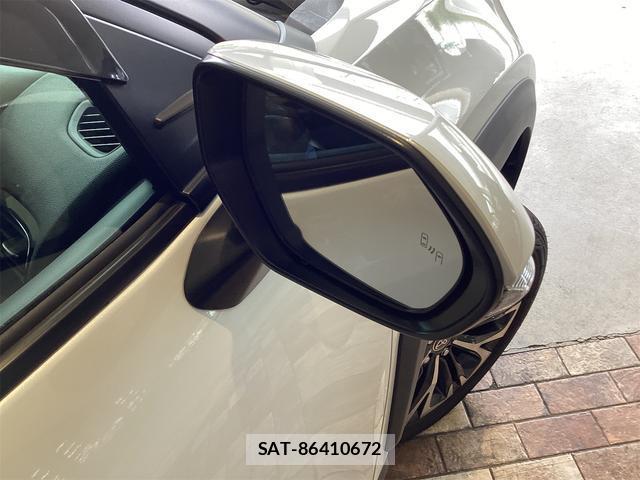 Toyota YARIS CROSS 2023-07 8224521-18