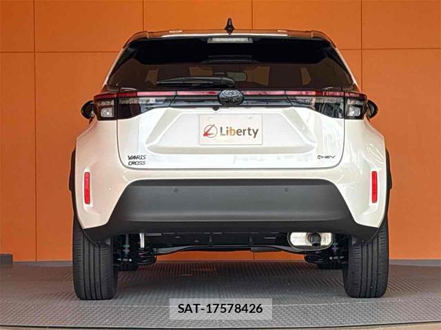 Toyota YARIS CROSS 2026-04 8224596-16