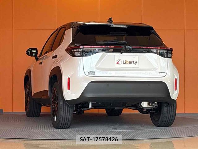 Toyota YARIS CROSS 2026-04 8224596-17