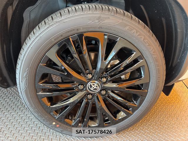 Toyota YARIS CROSS 2026-04 8224596-19