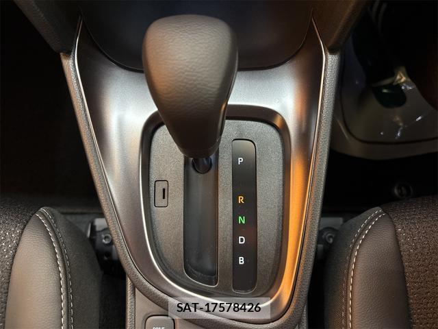 Toyota YARIS CROSS 2026-04 8224596-7